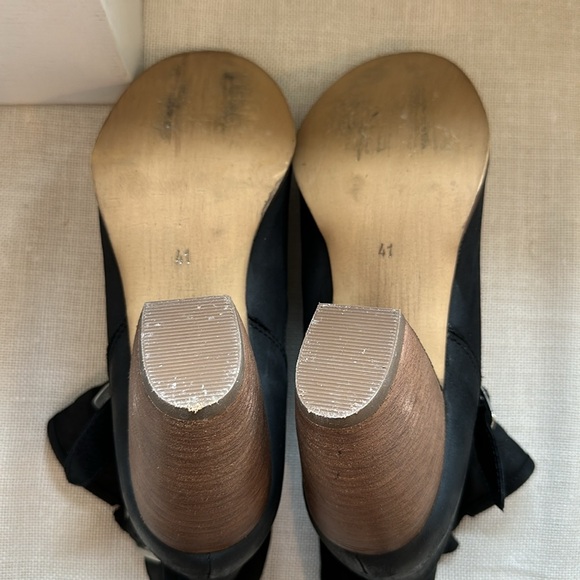 Steve Madden Black Sued bootie with brown heels Sz11 - Picture 3 of 3